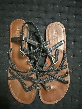 Aeropostale Black Braided Strap Brown Footbed Sandals